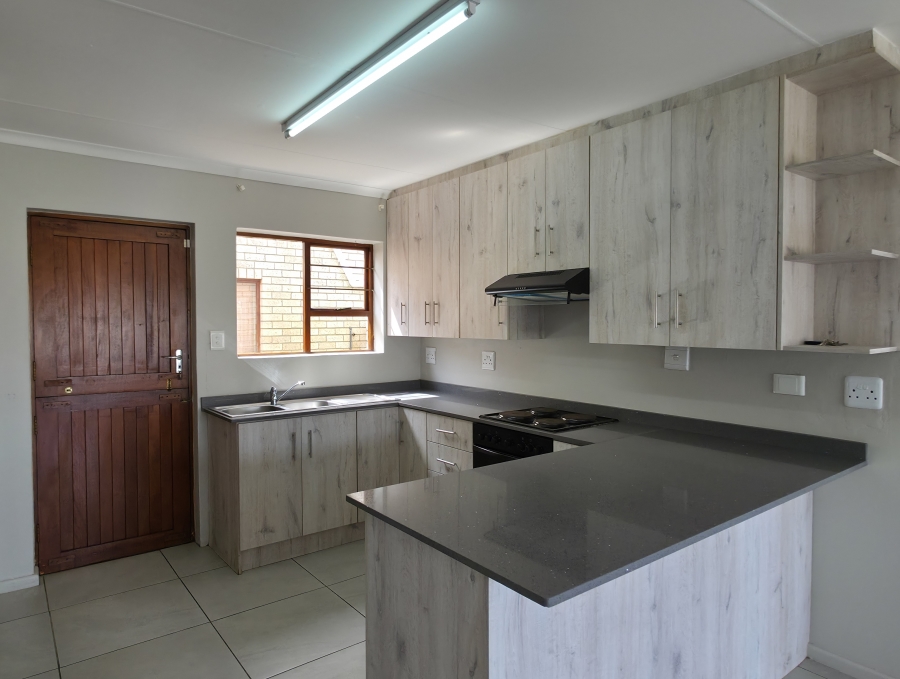 2 Bedroom Property for Sale in Wavecrest Eastern Cape